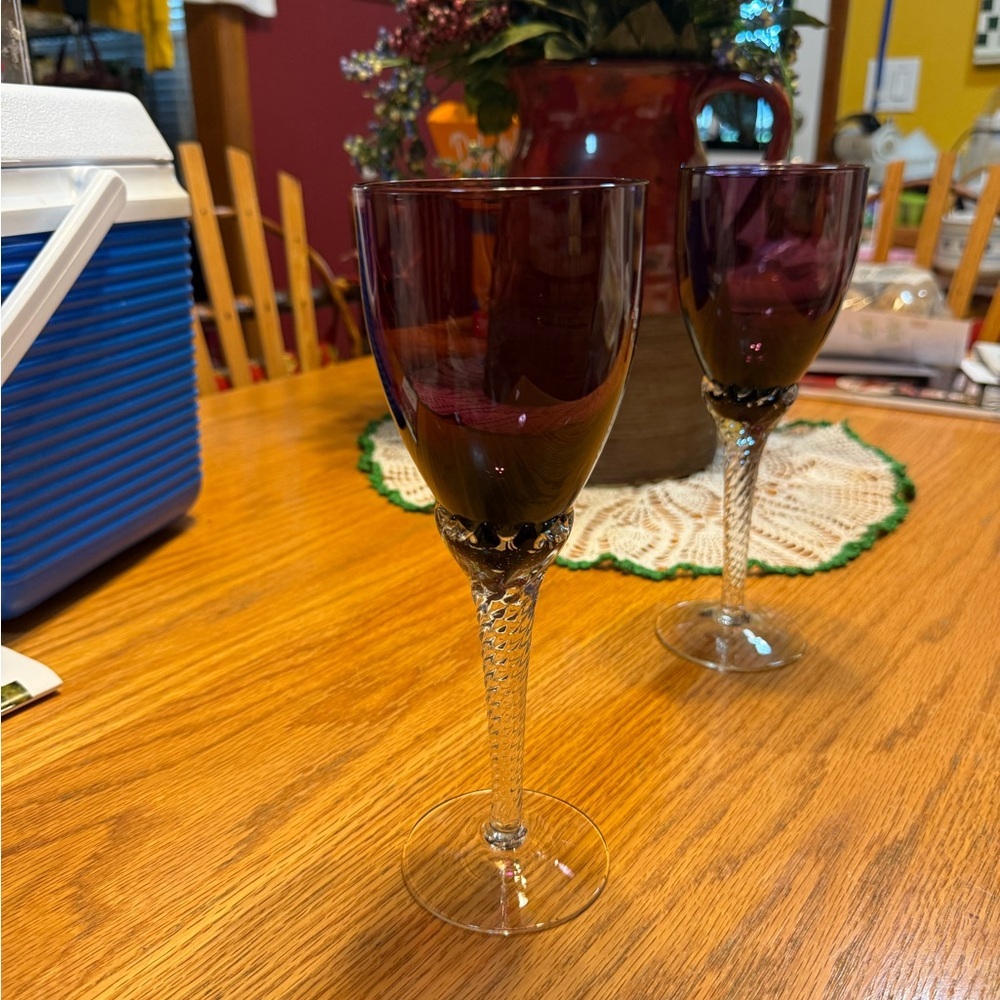 Murano Deep Purple Wine Glass Pair - Picture 2 of 5